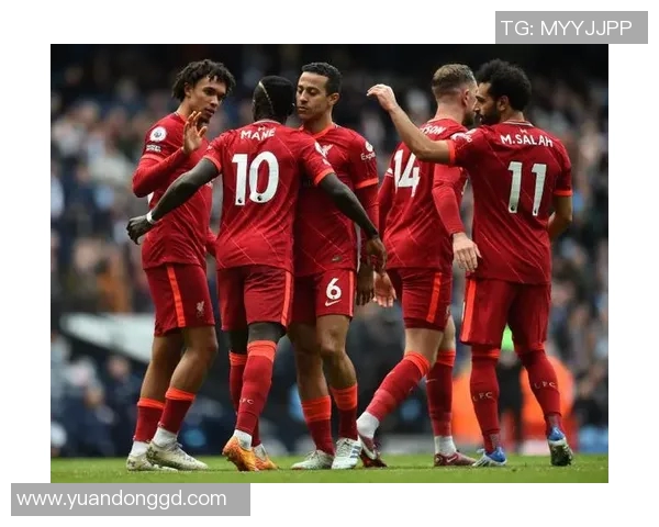 曼城与利物浦激战正酣直播盛况回顾与精彩瞬间解析 曼城与利物浦激战正酣直播盛况回顾与精彩瞬间解析